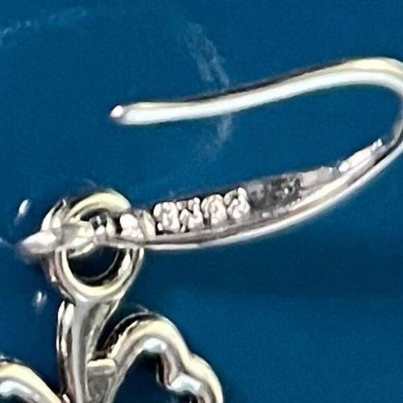 BAQ Emerald Green Crystal & Silver 4-Leaf Dangle Earrings - Picture 9 of 10